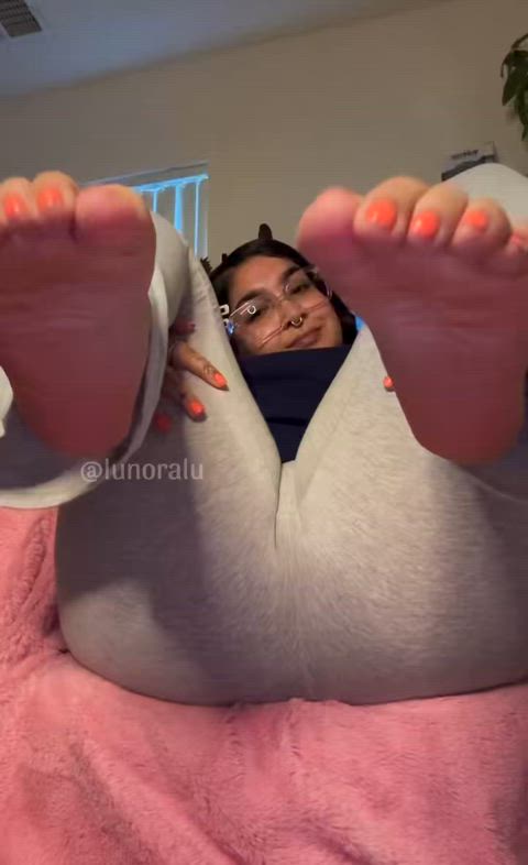 🫵🏽 foot freak i see you [oc]