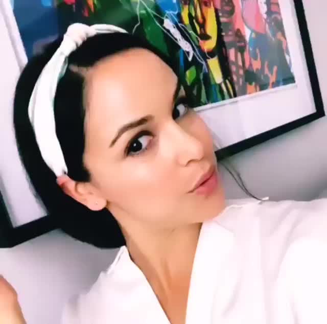 Melissa Fumero looking super pretty