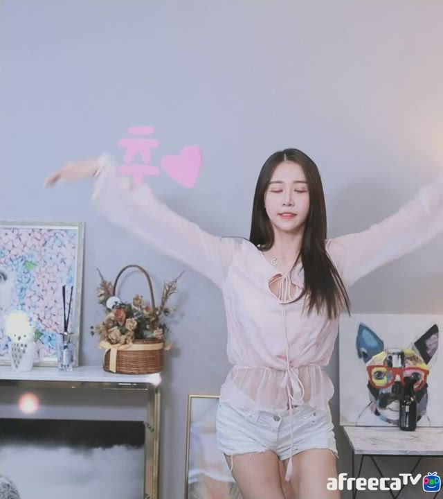 Crayon Pop - Ellin Butt