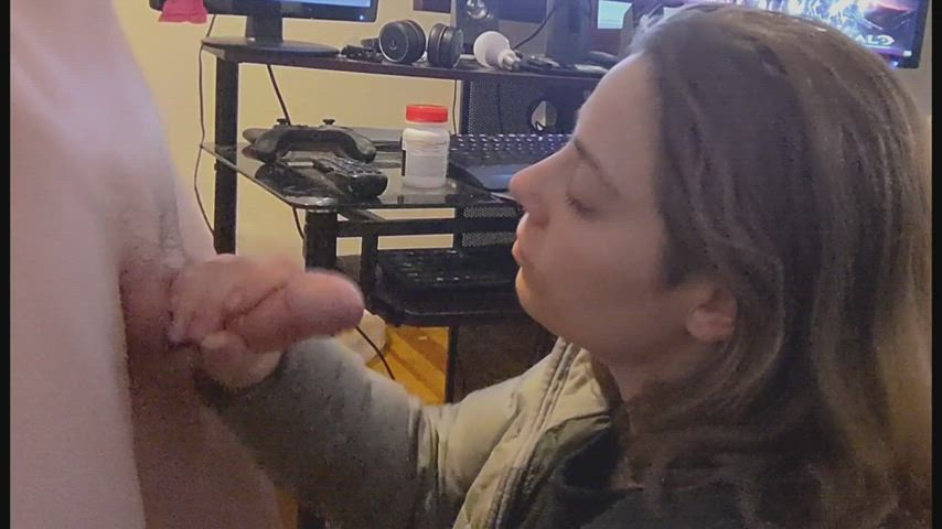 amateur blowjob cumshot gif