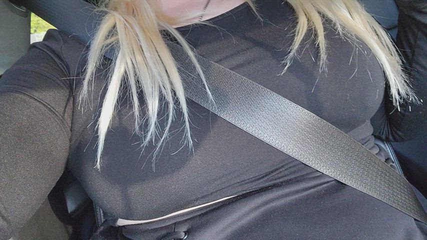 areolas bbw car milf mature natural tits outdoor public gif