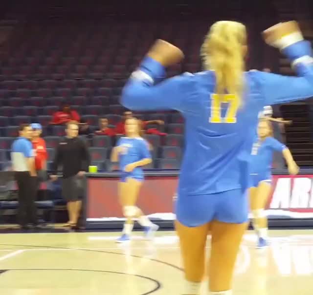 UCLA women's volleyball team 10 4 2017(10)-kwkwsGJuDhY.f137