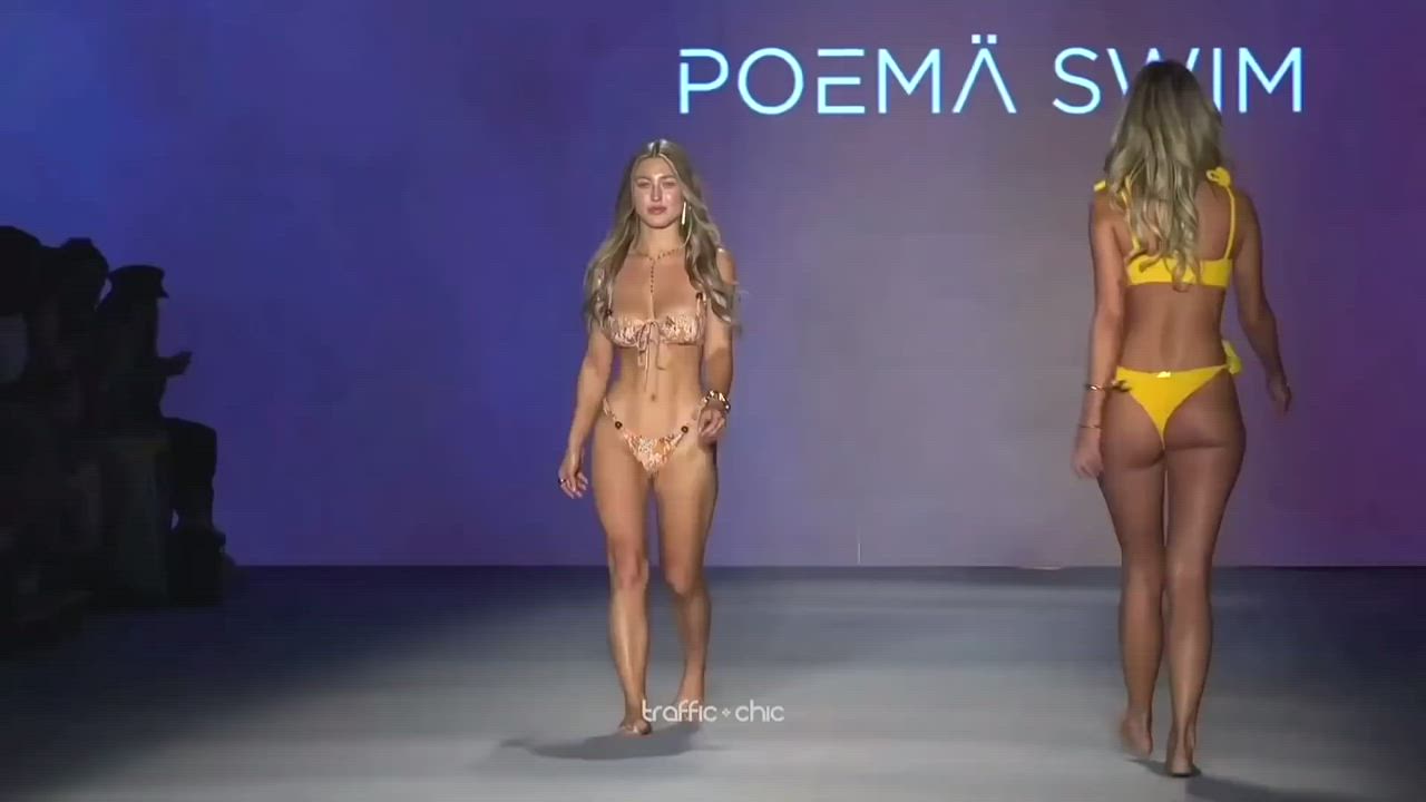 Ass Bikini Boobs Booty Bouncing Tits Brunette Fitness Model gif