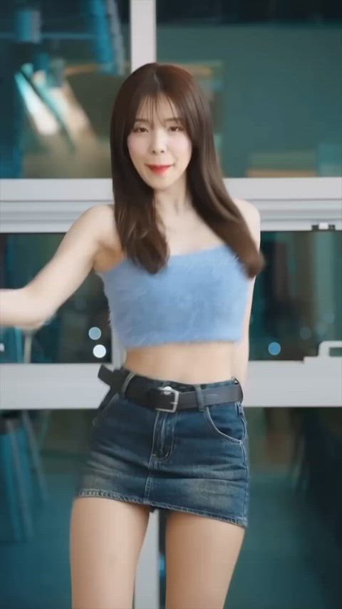 ass brunette dancing tease kpop gif