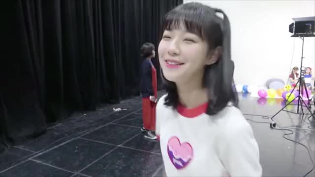 Jiheon giving upvotes