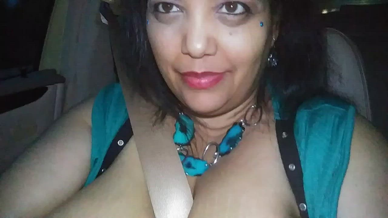 Boobs - VS - Seatbelt