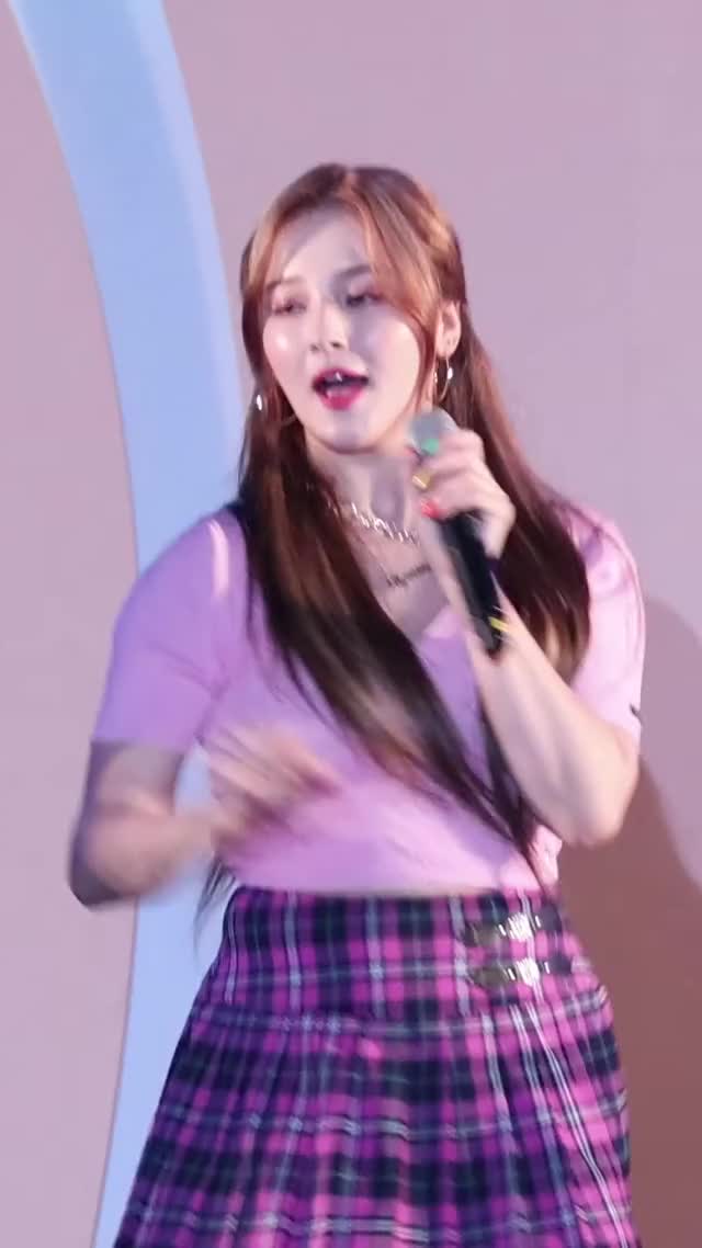 Momoland - Nancy 190613