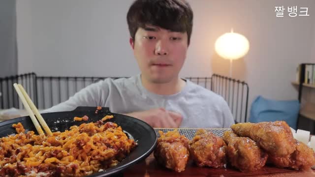 균_bbq허니버터갈릭스 치킨+정통 까르보불닭볶음면 리얼사운드