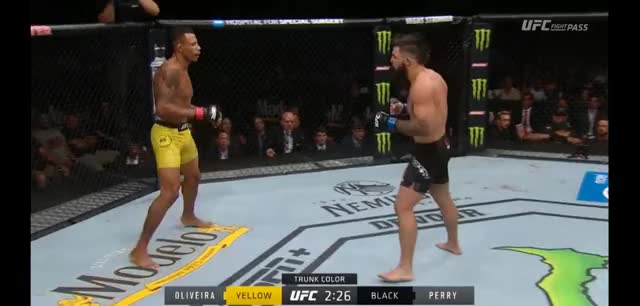 Perry |Oliveira| Lateral movement frustrates his lunging pocket entries