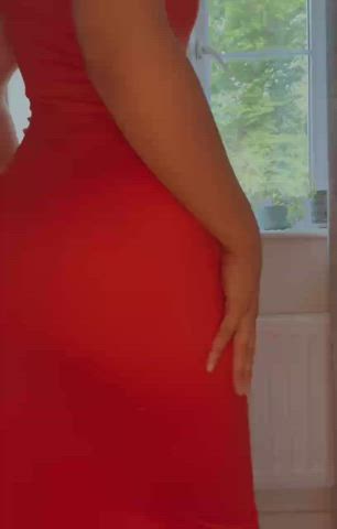 Does this dress look good on my ass? 🍑 or should I take it all off?