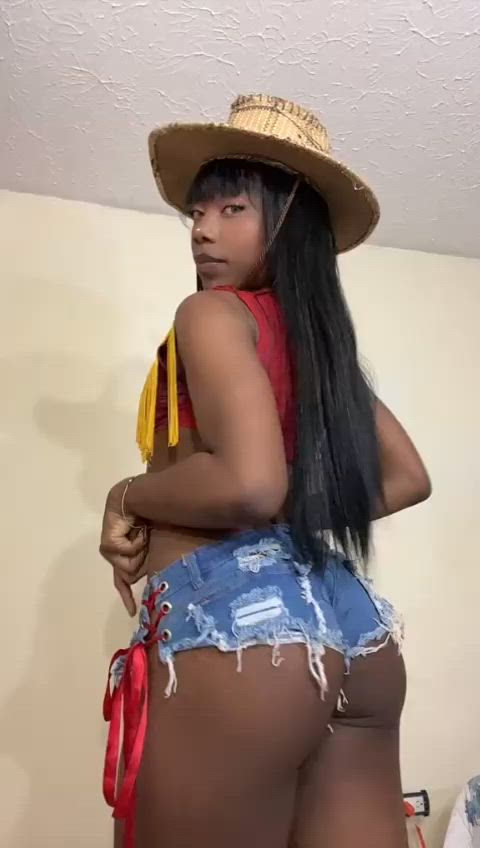 big ass camsoda camgirl colombian dancer ebony latina tiktok gif