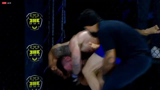 Here's the actual finish of Matt Baker tapping to a choke from Klidson Farias