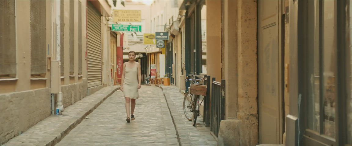 dressing french movie gif