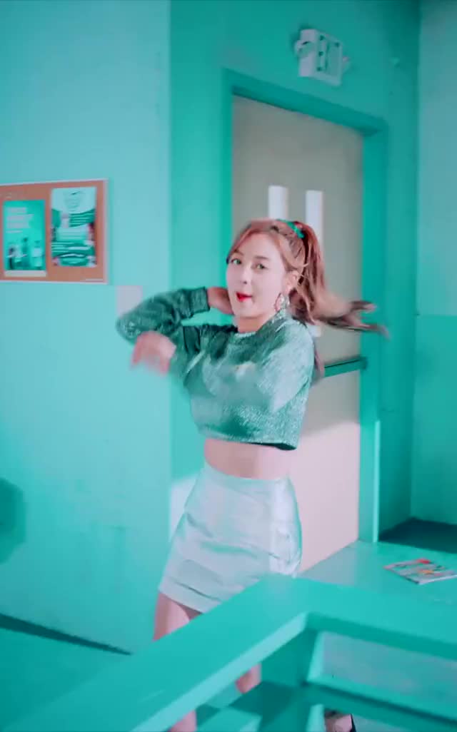 TWICE「Wake Me Up」Music Video (1080p 24fps H264-128kbit AAC) stacked jihyo