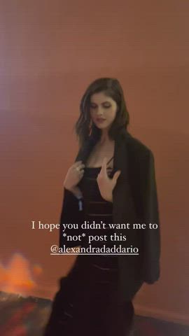 Alexandra Daddario Dancing Natural Tits gif