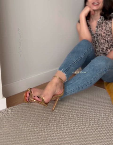 feet feet fetish feet licking feet sucking heels high heels high-heels gif