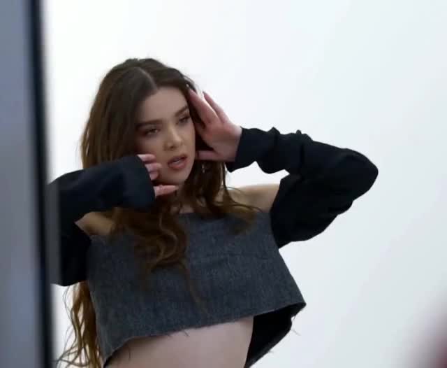 Hailee Steinfeld - I Love You's (Behind The Scenes) 1