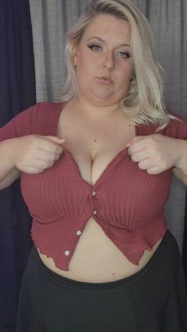 BBW Curvy Huge Tits MILF Natural Tits Pawg Thick Tits Titty Drop gif