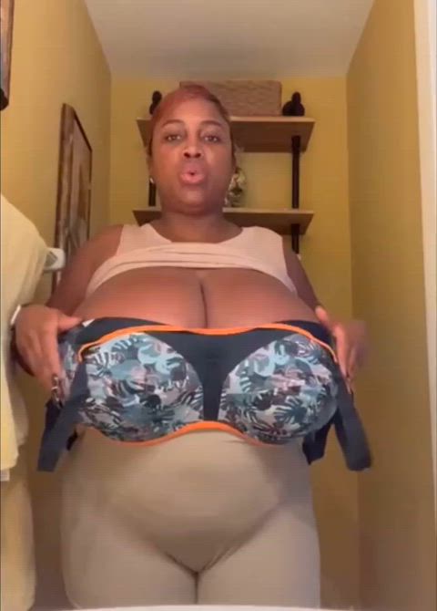 amateur big tits boobs busty ebony huge tits maserati xxx natural tits tits gif