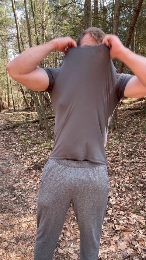 Watch me get naked and jerk off in the woods. 