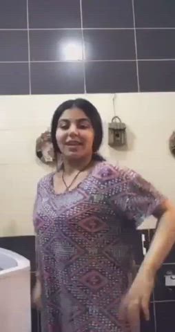 desi underboob wife gif