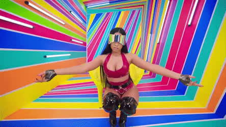 Nicki Bouncing Tits!