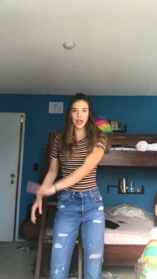 Laneya Grace tik tok