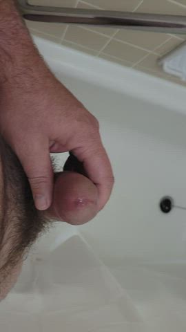 You fine people like watching semi hard guys pissing on themselves?