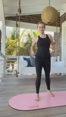 Reese Witherspoon Spandex Workout gif