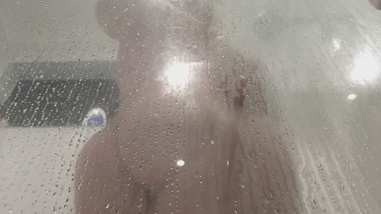Shower (f)un 🖤