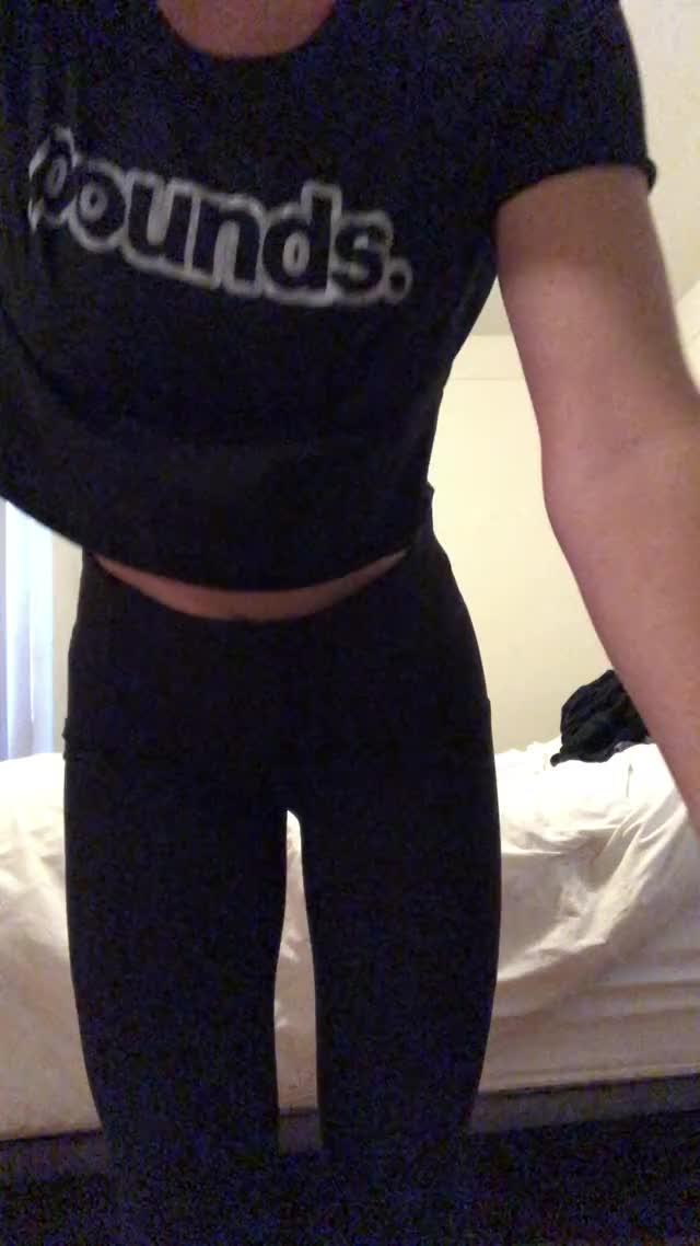Thought you might want to watch me undress after the gym... [f]
