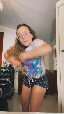 Brazilian Celebrity Dancing Teen TikTok gif