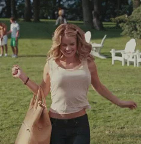 alice eve big tits blonde boobs british celebrity jiggling petite tits gif