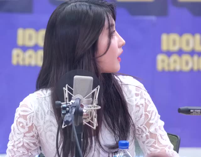 190403 에버글로우 EVERGLOW 김시현 Sihyeon 아이돌라디오 Idol Radio 직캠