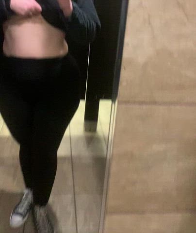 Post gym titty drops are the best 😉🍒