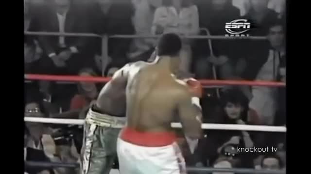 Holmes Beating The S**t Out Of Joe Frazier's Boy