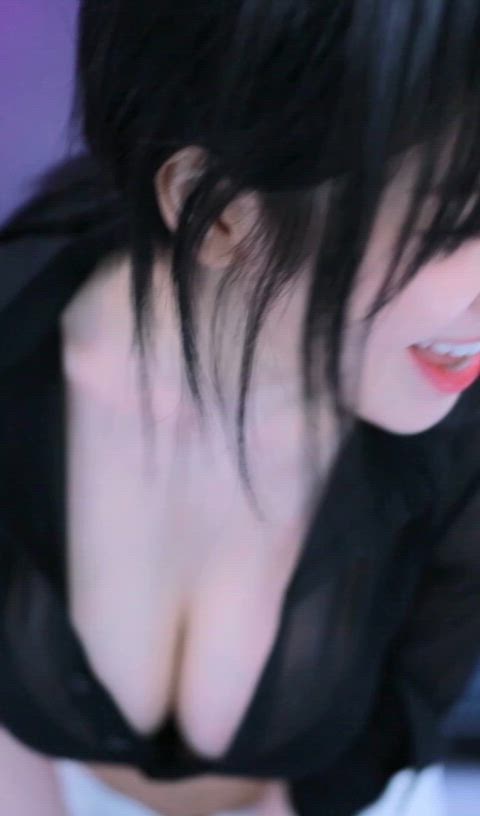 amateur asian big tits boobs bouncing tits korean natural tits gif