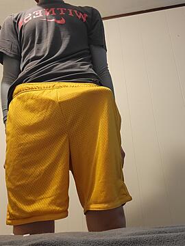 (20yo) Freeballing in these today ;)