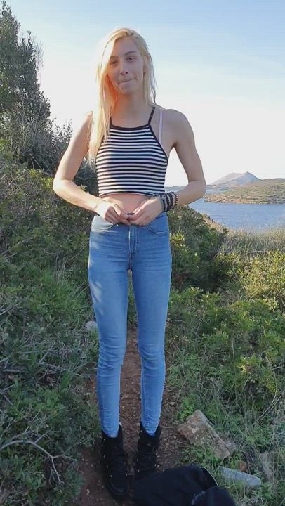 Ass Blonde Camgirl Cute Flashing Outdoor Public Shaking Skinny gif