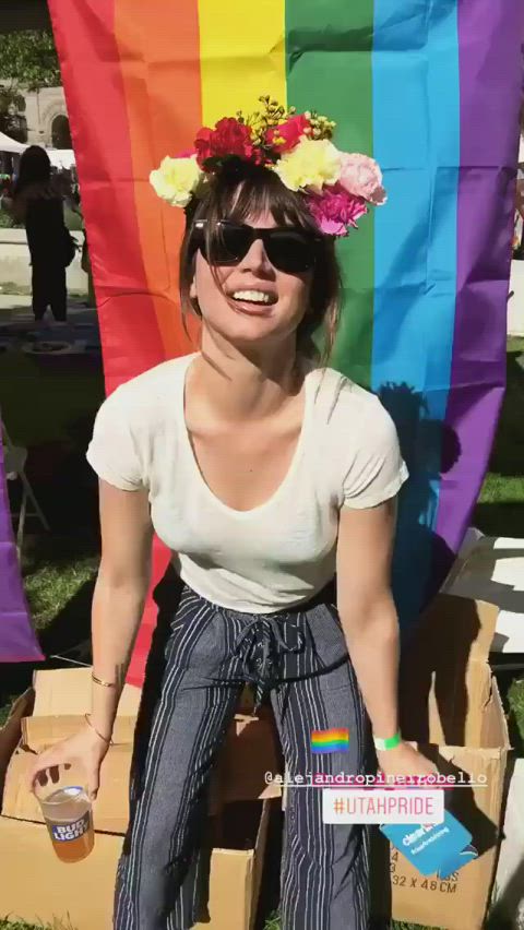 ana de armas celebrity sexy gif