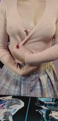 bouncing tits girlfriend natural tits nipples nude onlyfans thick tits xvideos gif