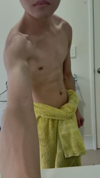 Towel drop in 3, 2, 1-