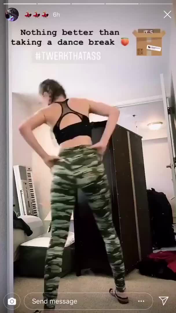 Amanda Twerking gif