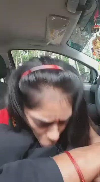 Hot bhabhi sucking dick in car💦💦