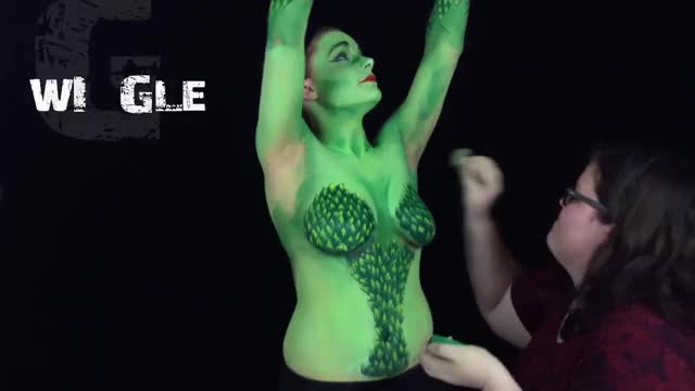 Wiggle Poison Ivy - Bodypaint by Zombunny FX