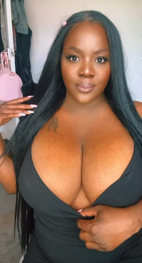 big nipples boobs busty ebony goddess tiktok r/tiktits gif