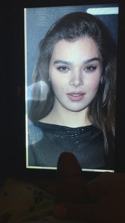 Cum Hailee Steinfeld Tribute gif