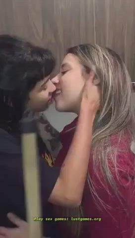 french kissing kissing lesbian gif