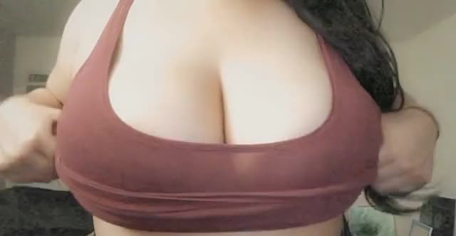 huge latina titty drop! ?? [OC]
