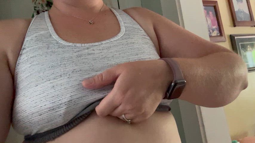 Can the wife’s natural tits get some love 